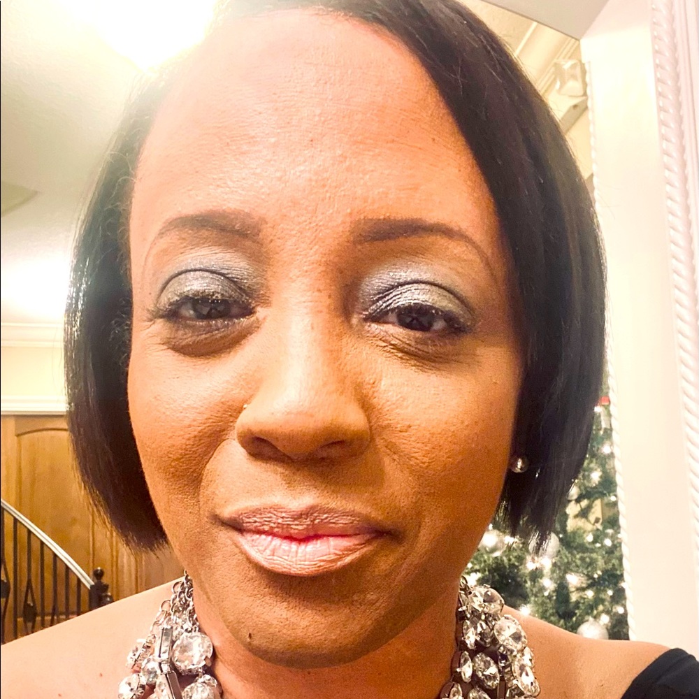 Meet your Posher, Mary Lecel